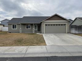 featured image of 806 5th Ave Ne