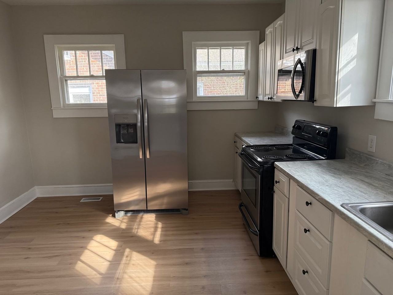 113 Highland Ave - Photo 5 of 19
