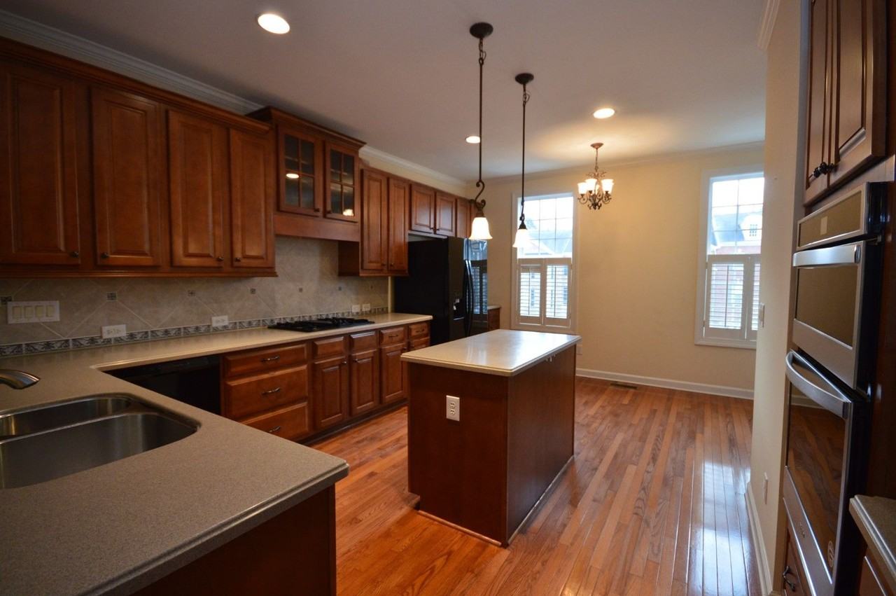 323 Bridgegate Dr - Photo 3 of 21