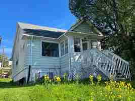 featured image of 707 E Skyline Pkwy