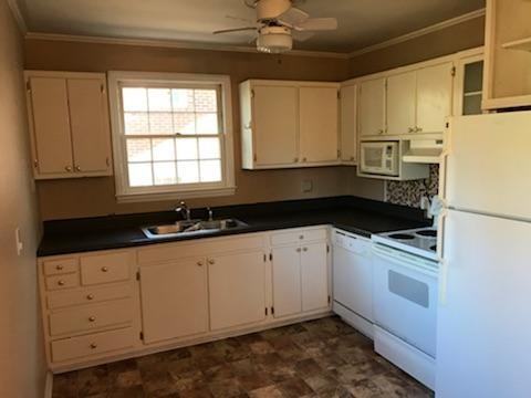 5169 Murrayhill Rd - Photo 4 of 27