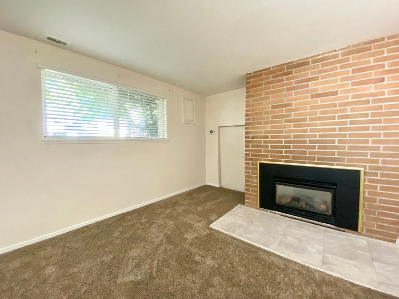 15401 Ne 3rd Pl - Photo 3 of 21