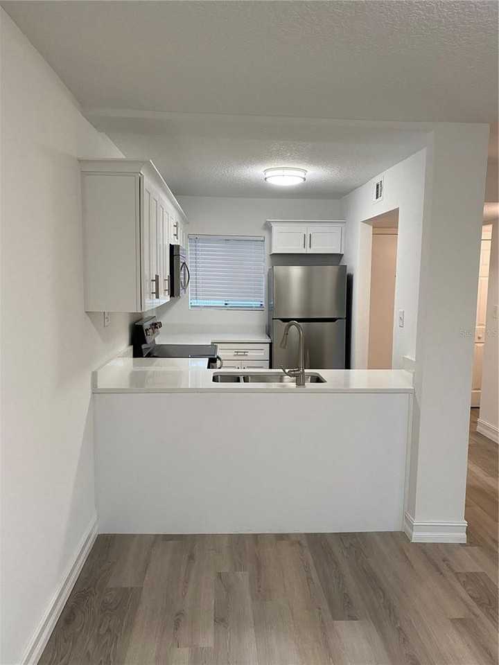 260 Scottsdale Sq #260 - Photo 3 of 11