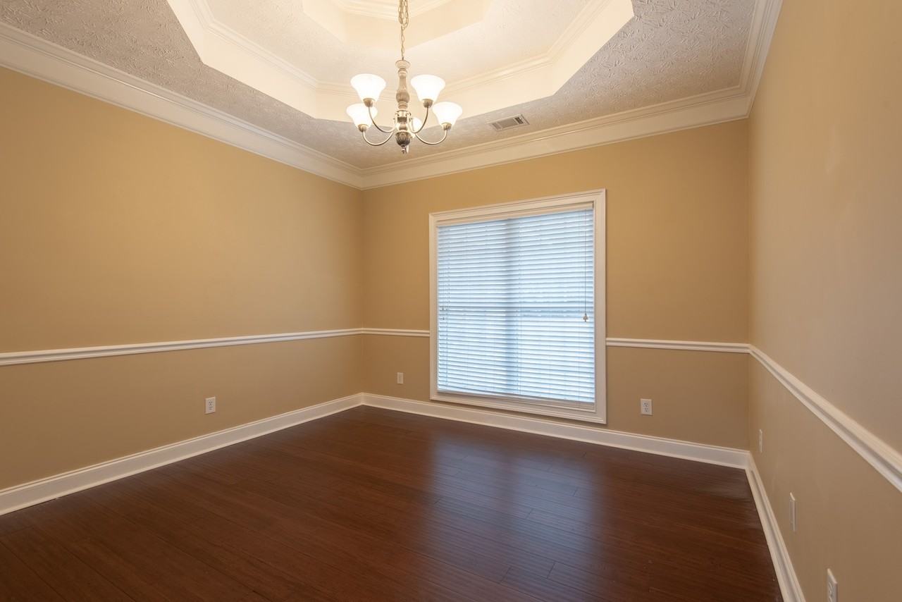 1819 Shadow Bend Ln - Photo 6 of 14