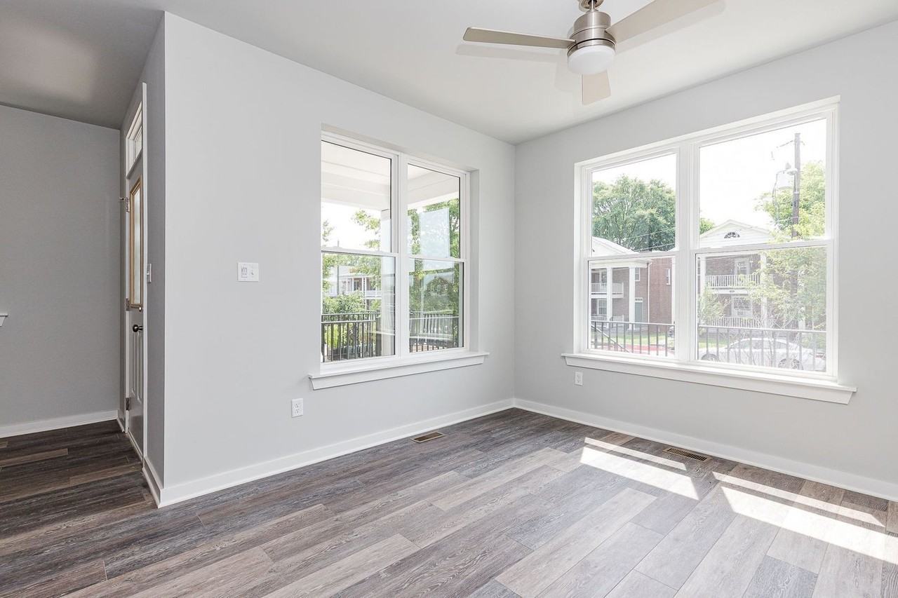 1529 Porter St - Photo 5 of 26