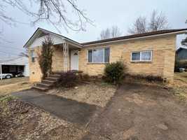 featured image of 711 Adeline Ln