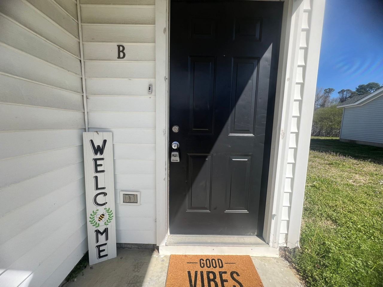 2503 East St - Photo 2 of 31