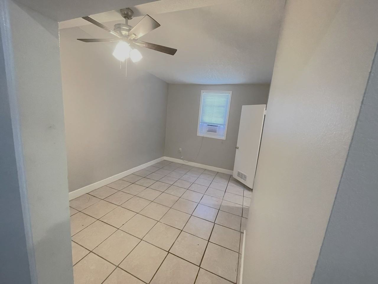 10603 Briarcliff Rd E - Photo 4 of 10