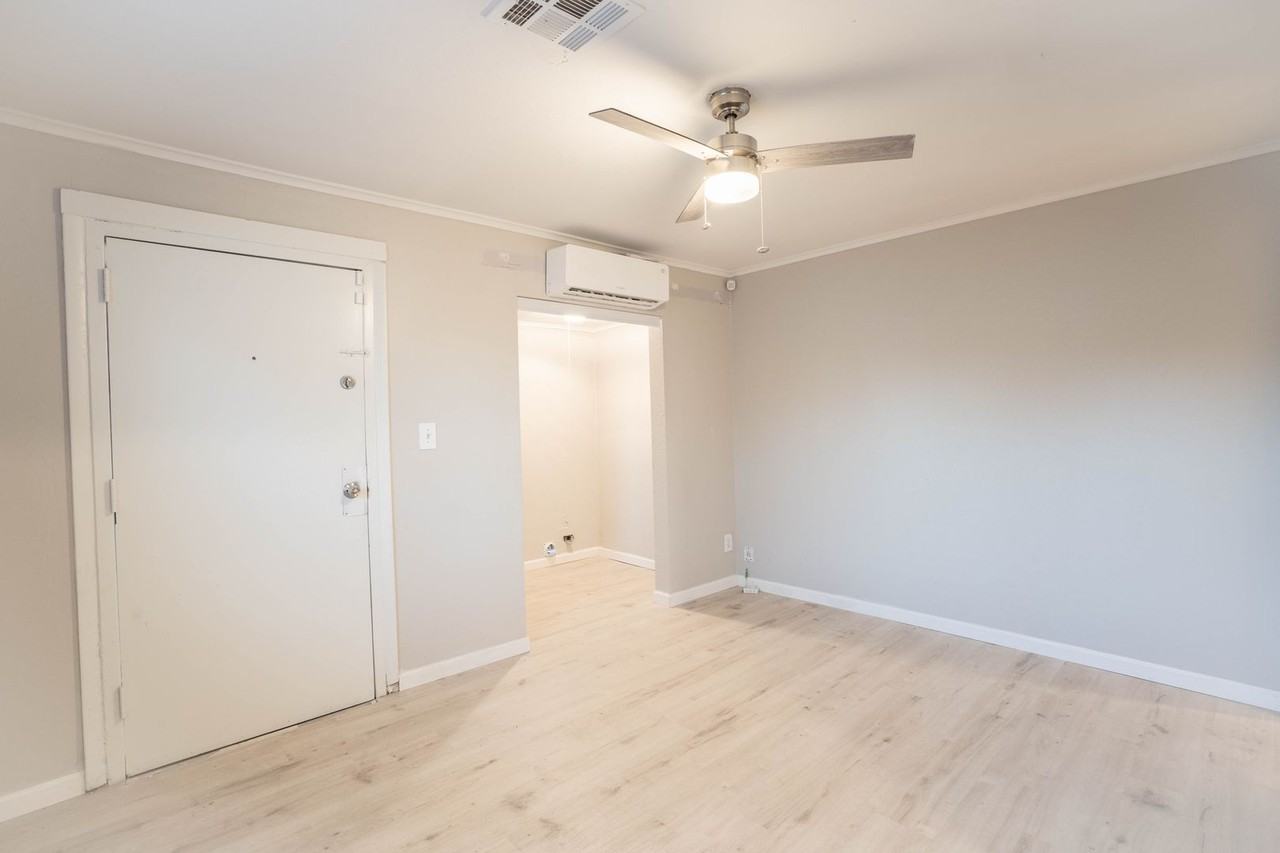 414 S 69th East Ave - Photo 4 of 10