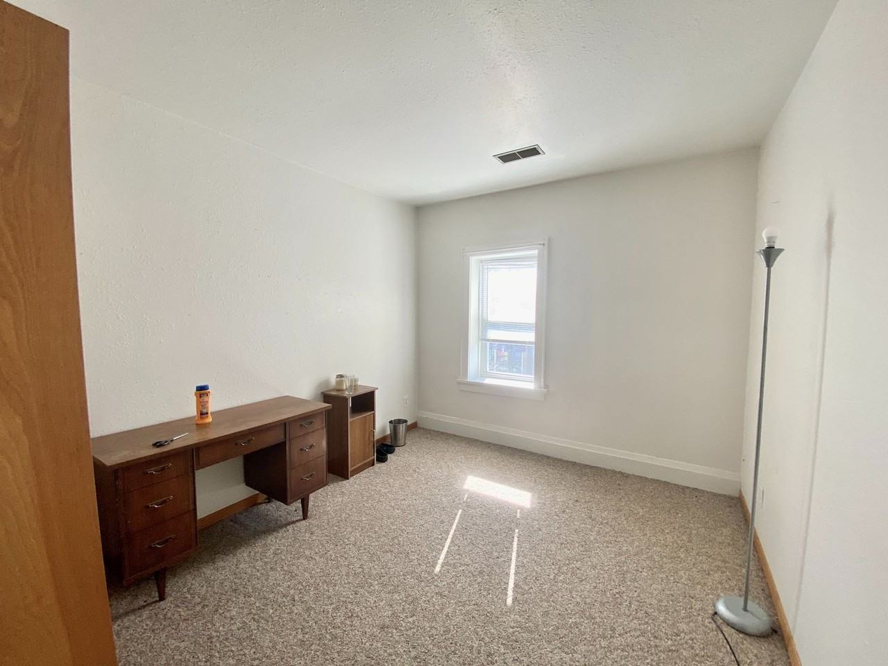 7218 North - Photo 4 of 8