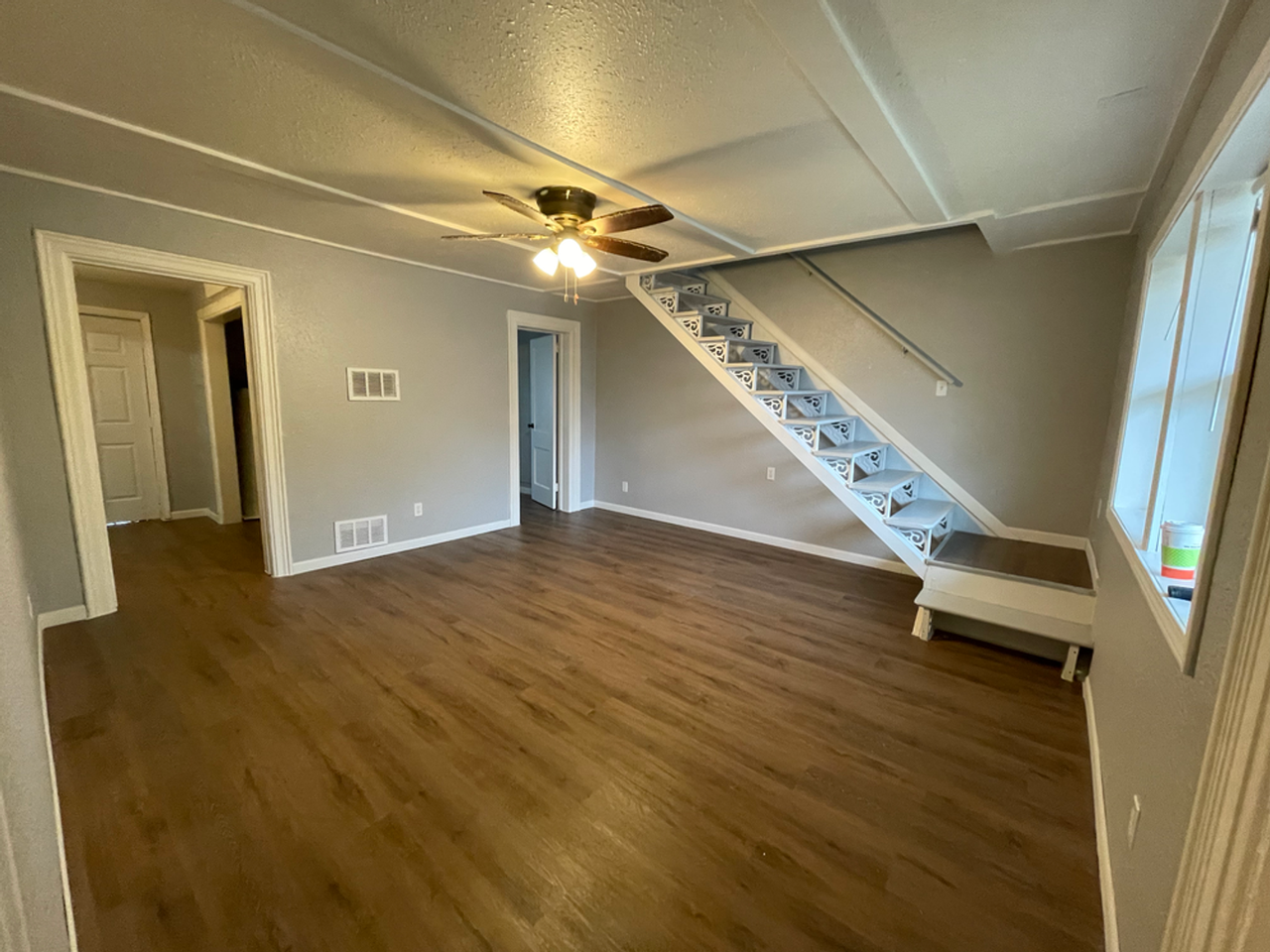 714/716 Chicago Avenue - Photo 4 of 9