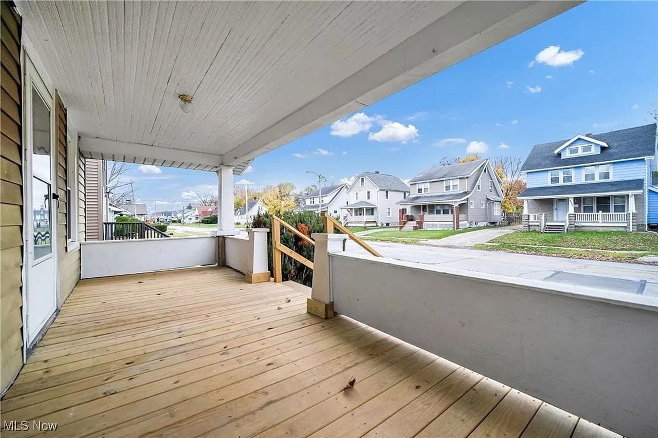 412 W 28th St - Photo 2 of 15