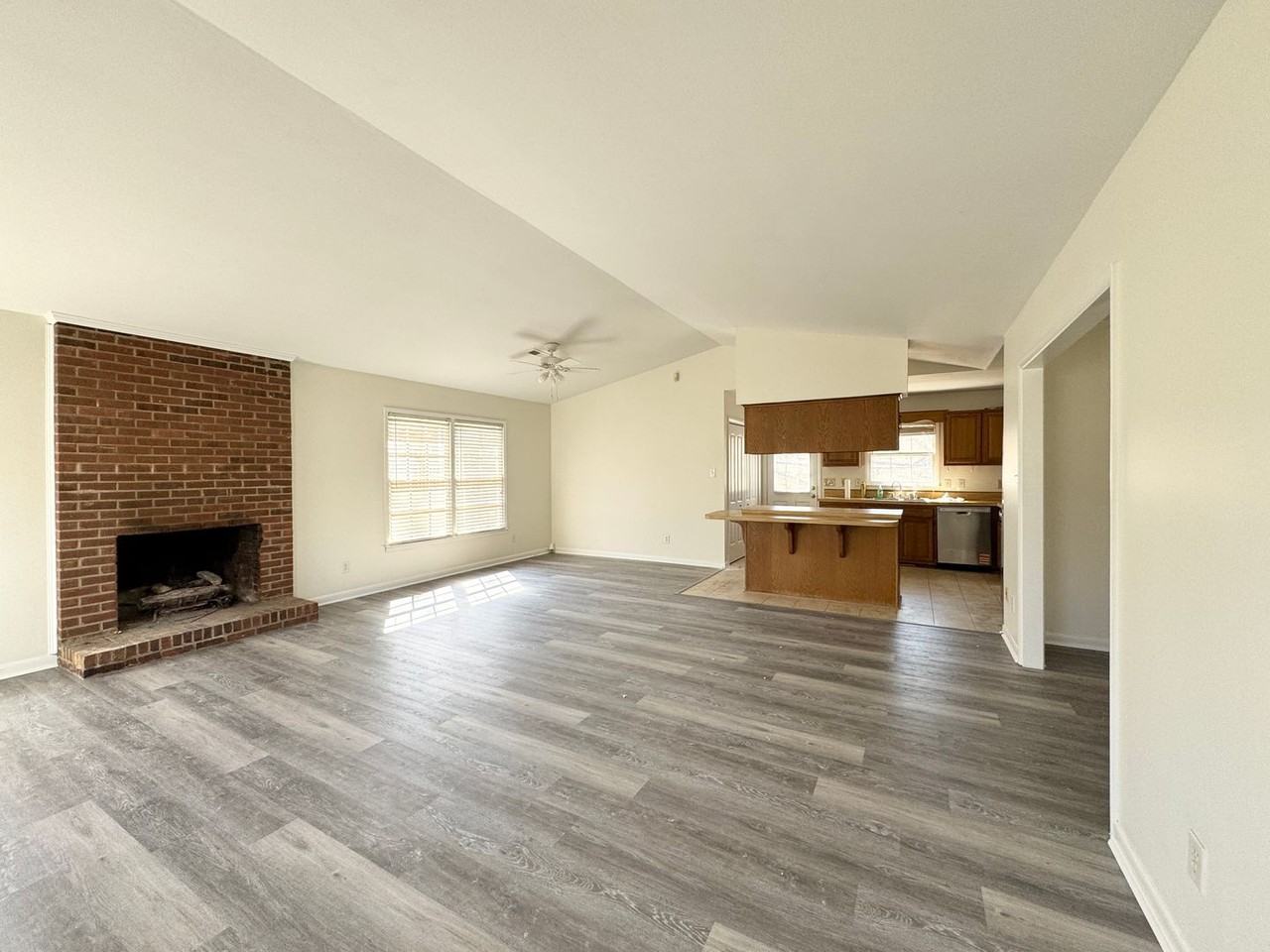 1112 Eagle Rd - Photo 3 of 15