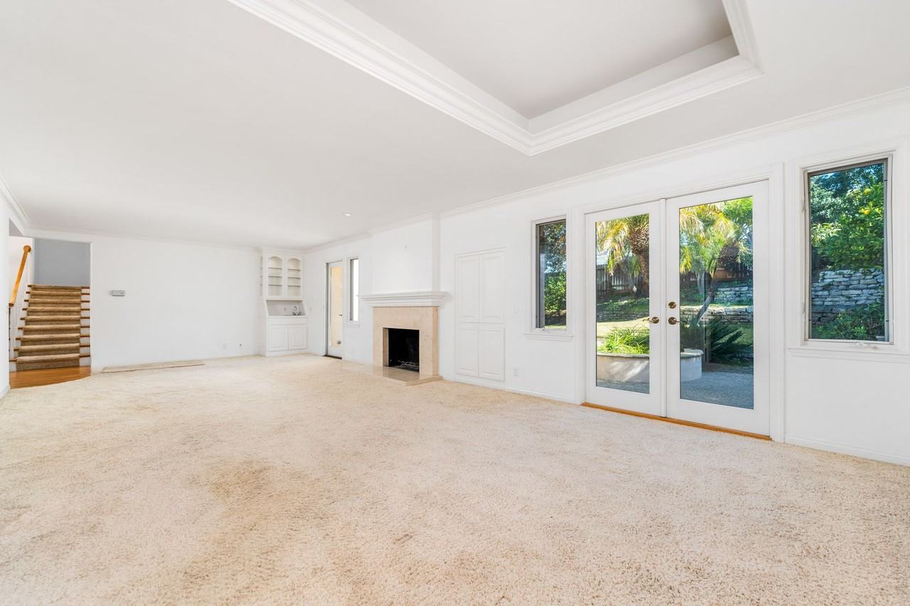 732 Bison Ave - Photo 6 of 33