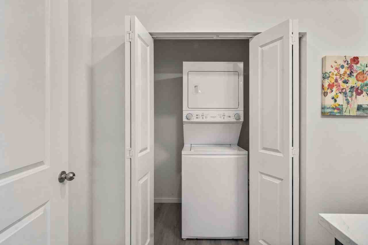 Blueberry Apartments - Photo 7 of 48