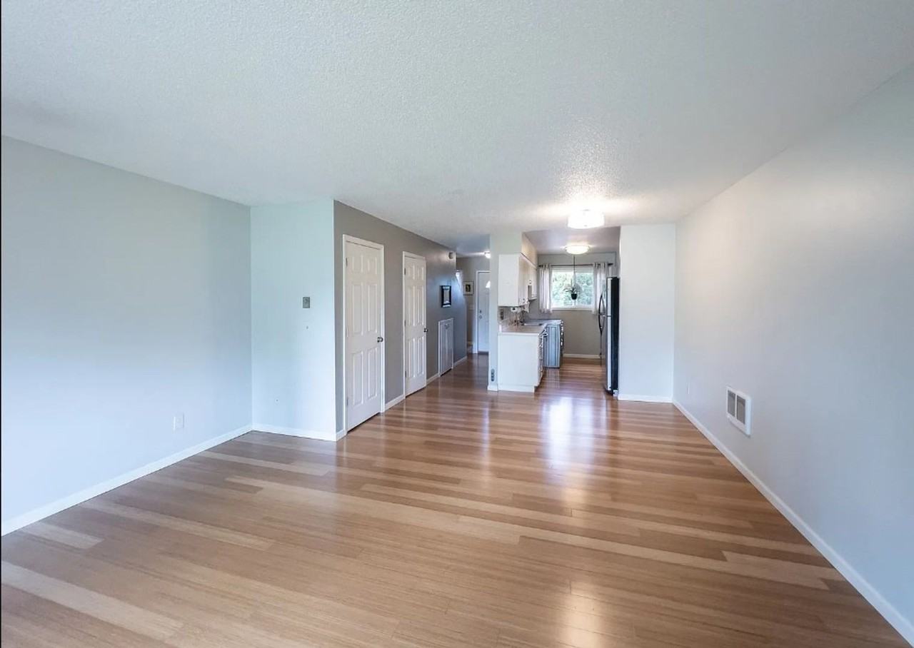 1761 Ne 19th St - Photo 3 of 13