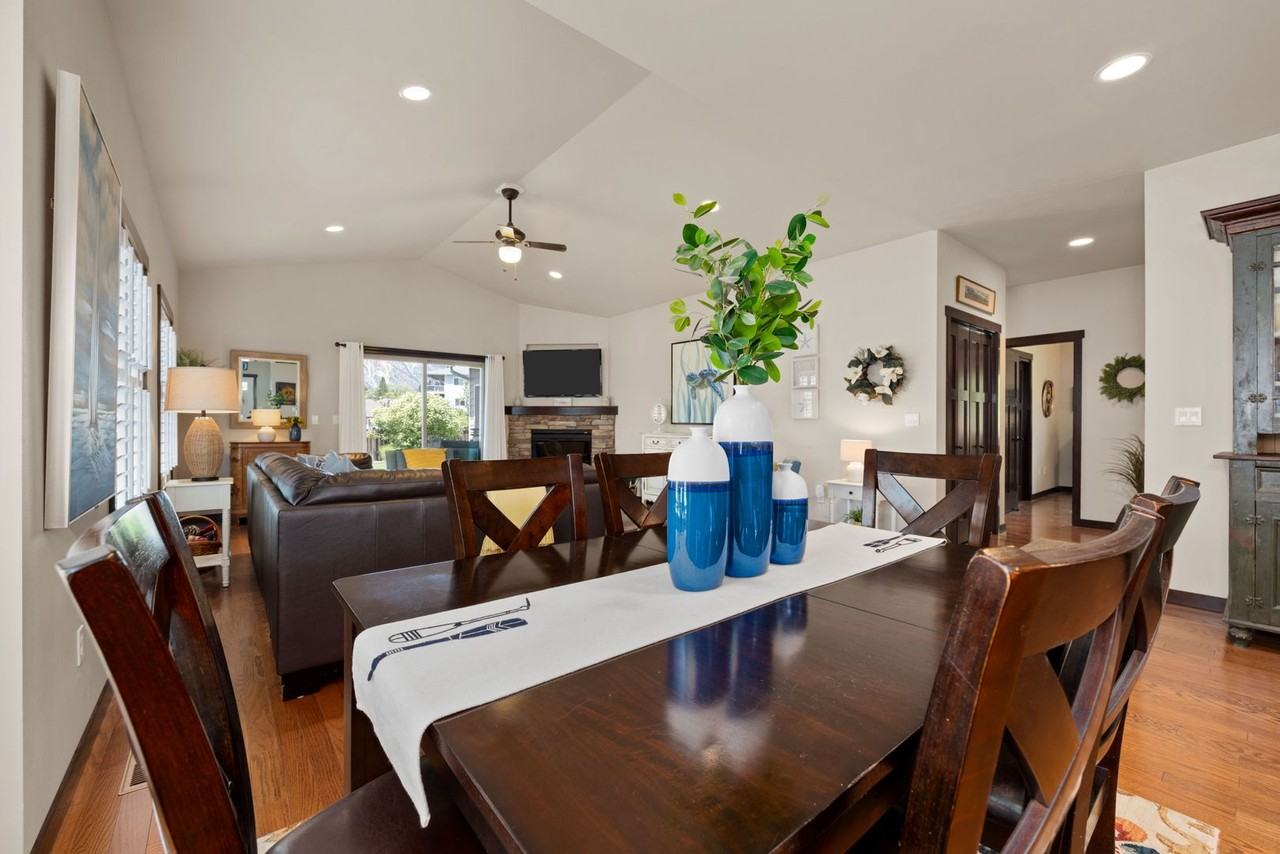 501 Oakwood Dr - Photo 7 of 21