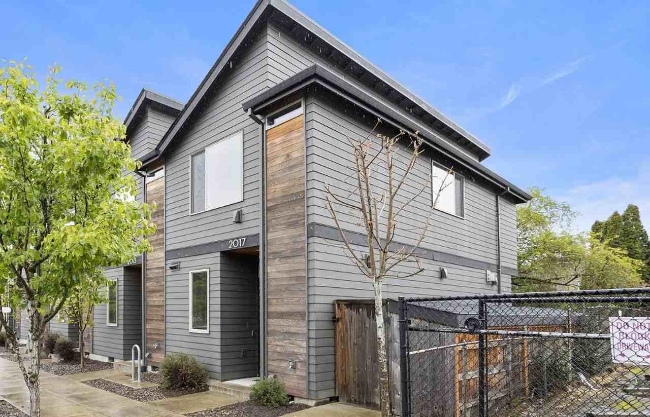 2017 Se Yamhill St - Photo 2 of 28