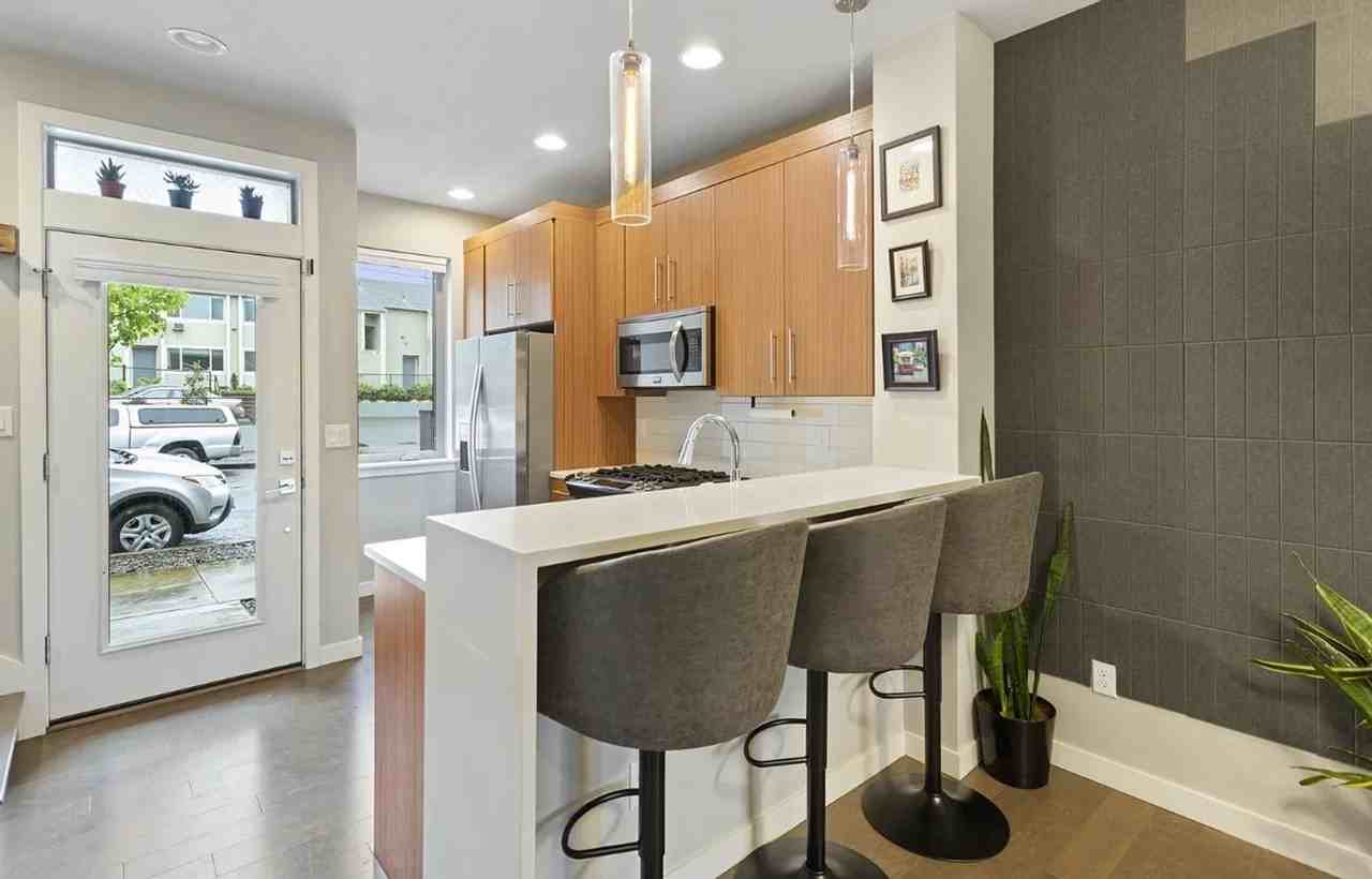 2017 Se Yamhill St - Photo 4 of 28