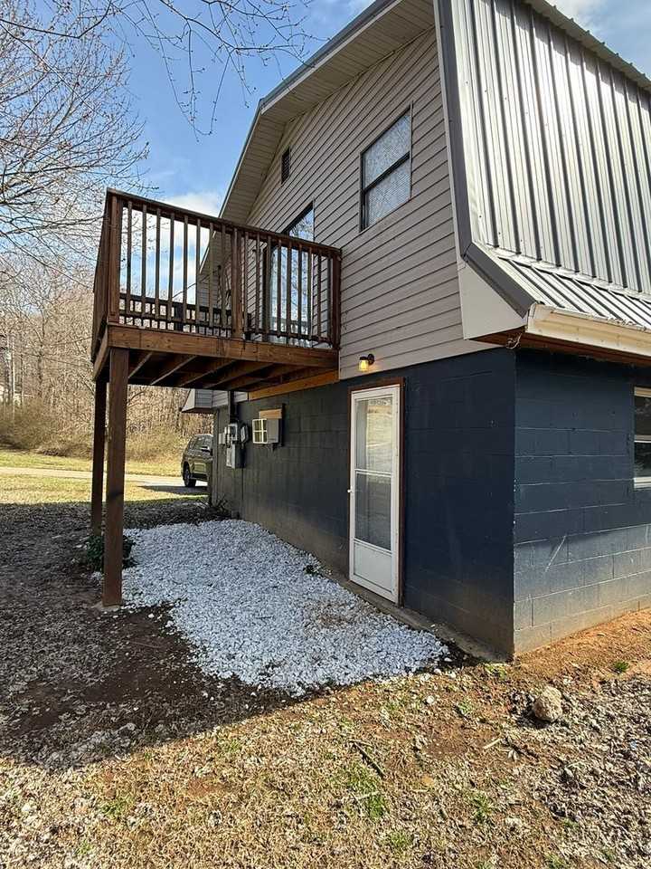 4709 Mccloud Rd - Photo 2 of 17