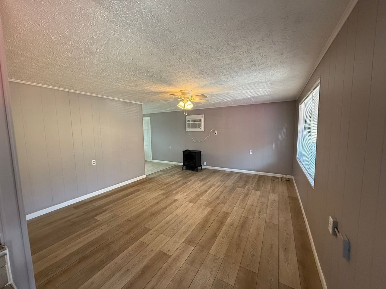 4709 Mccloud Rd - Photo 5 of 17