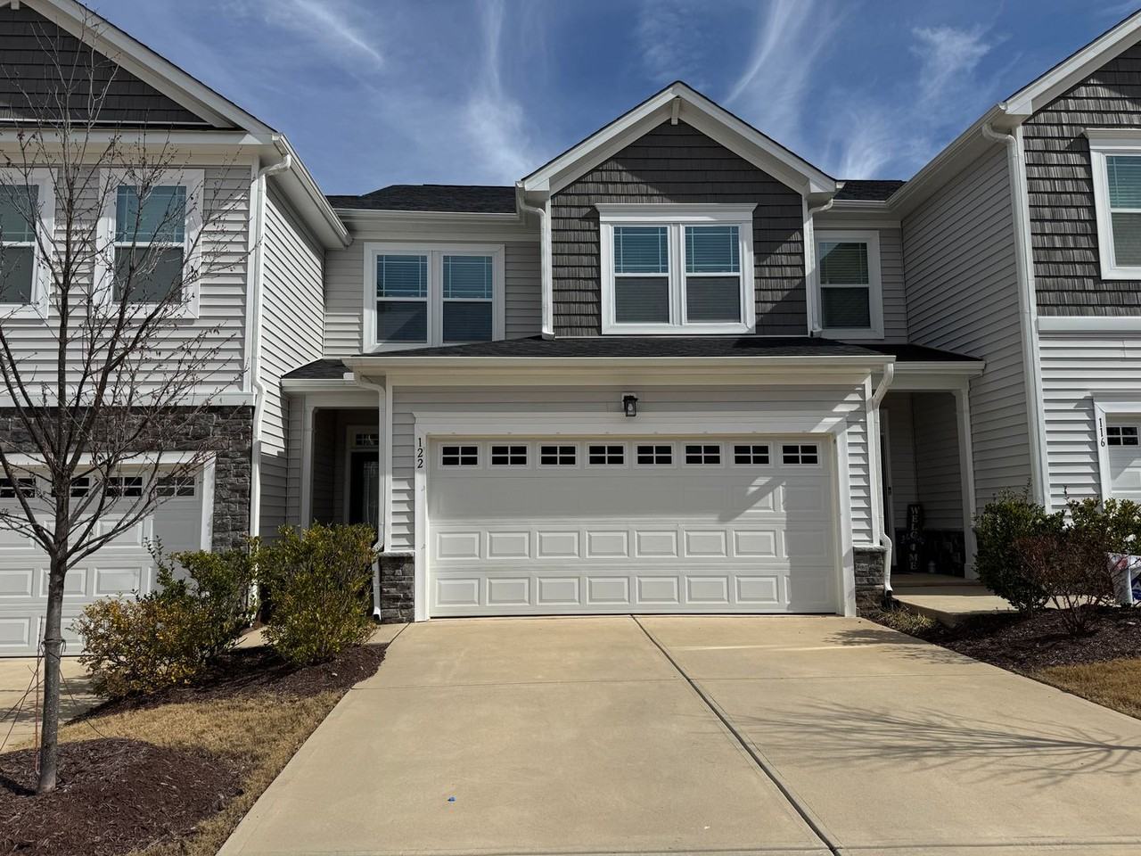 122 Roebuck Ln - Photo 2 of 44