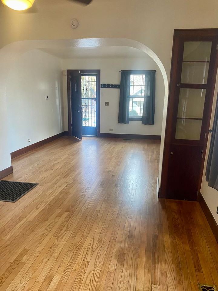 814 E 10th Ave - Photo 2 of 12