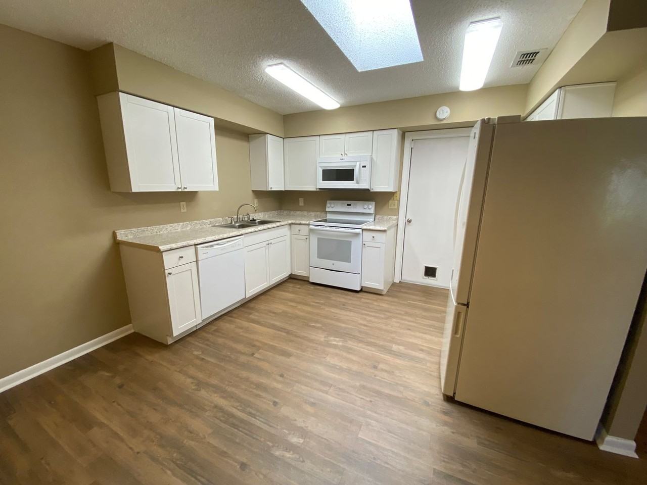 52 Buck Cir - Photo 2 of 19