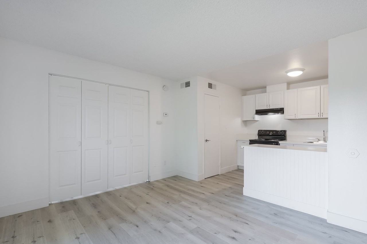 Northwood Apartments - Photo 5 of 27