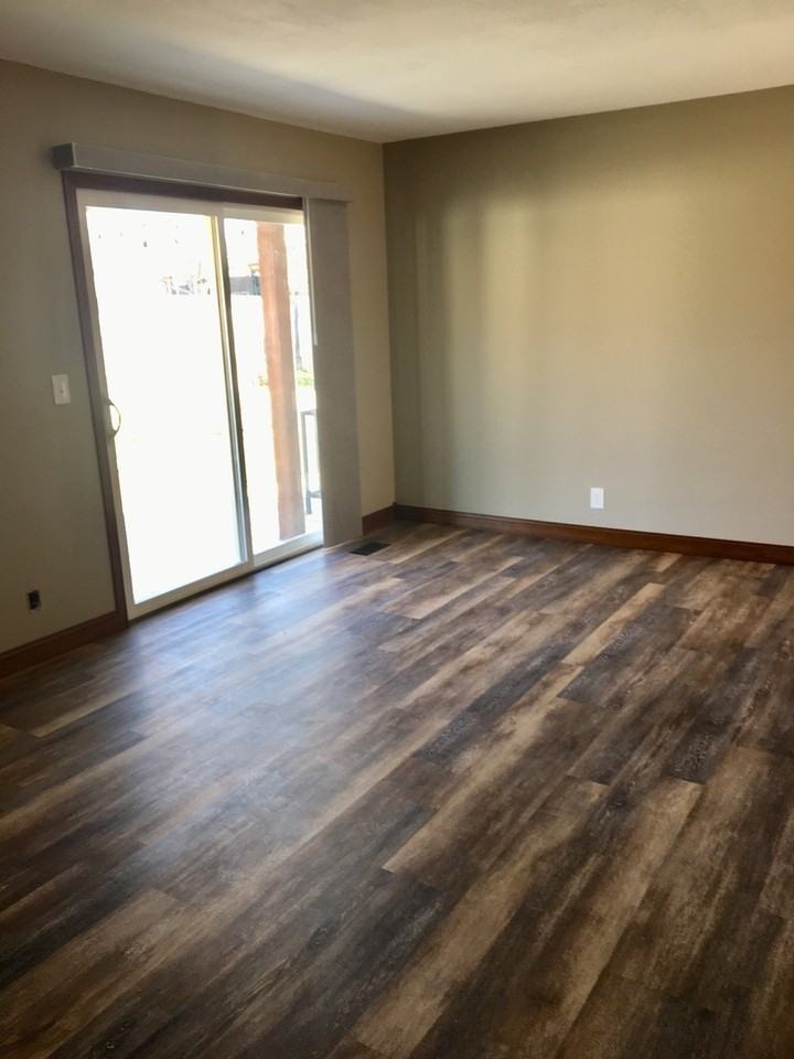 728 W 3rd St - Photo 3 of 20
