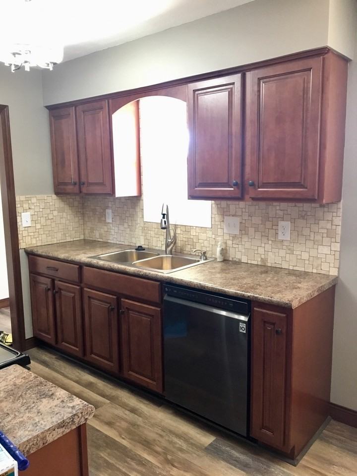 728 W 3rd St - Photo 5 of 20