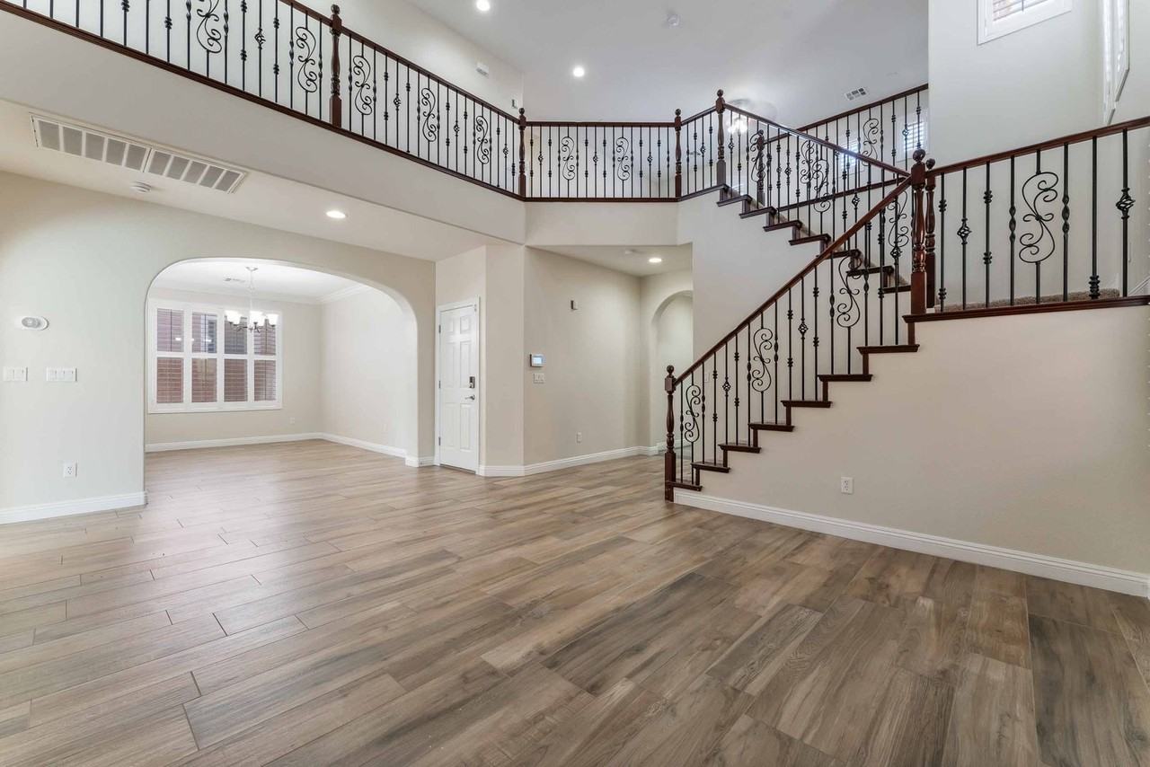 11577 Hadwen Ln - Photo 3 of 27