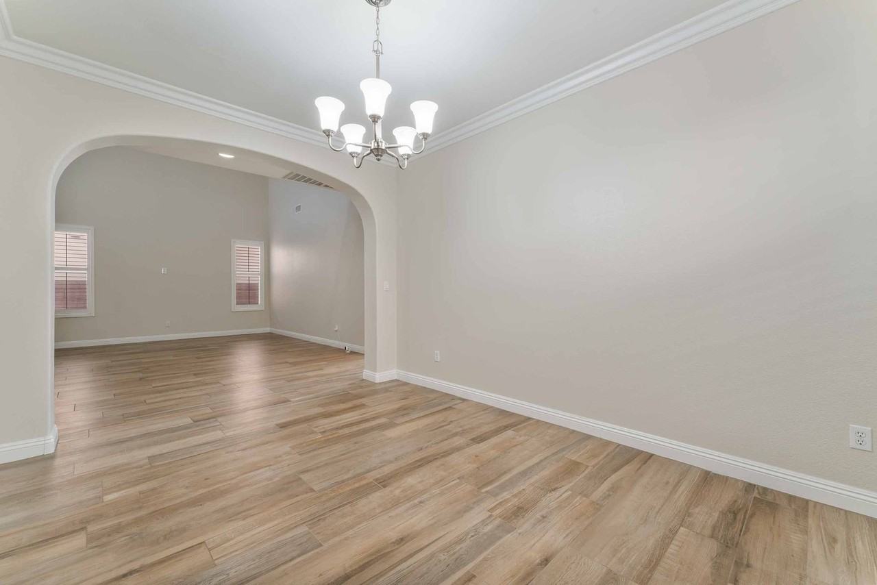 11577 Hadwen Ln - Photo 4 of 27
