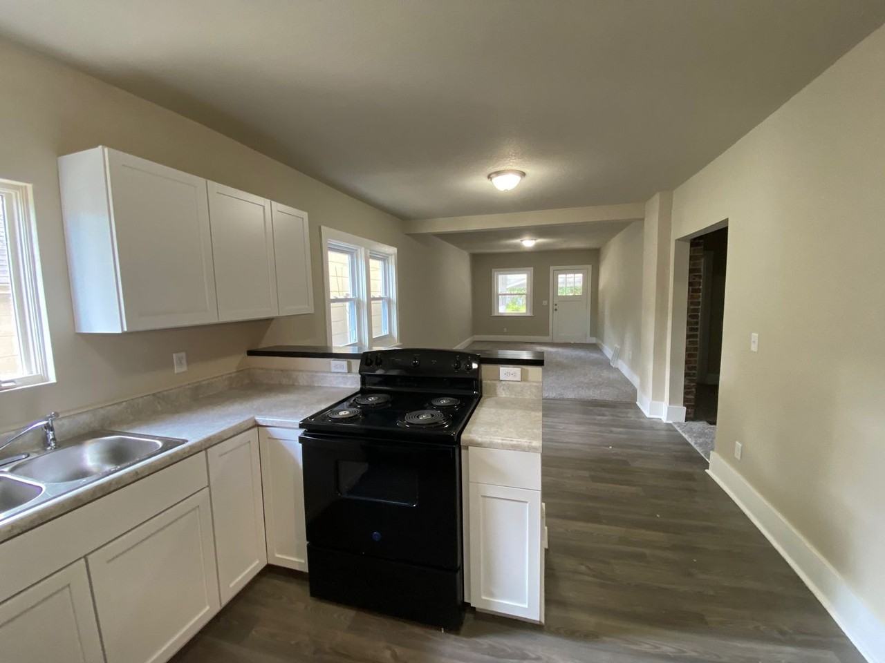 508 Carroll St - Photo 3 of 14