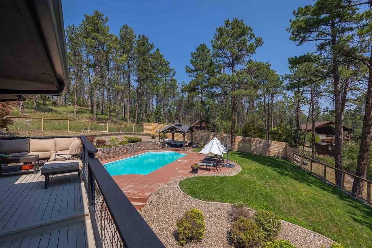 4811 Cliff Dr - Photo 3 of 16