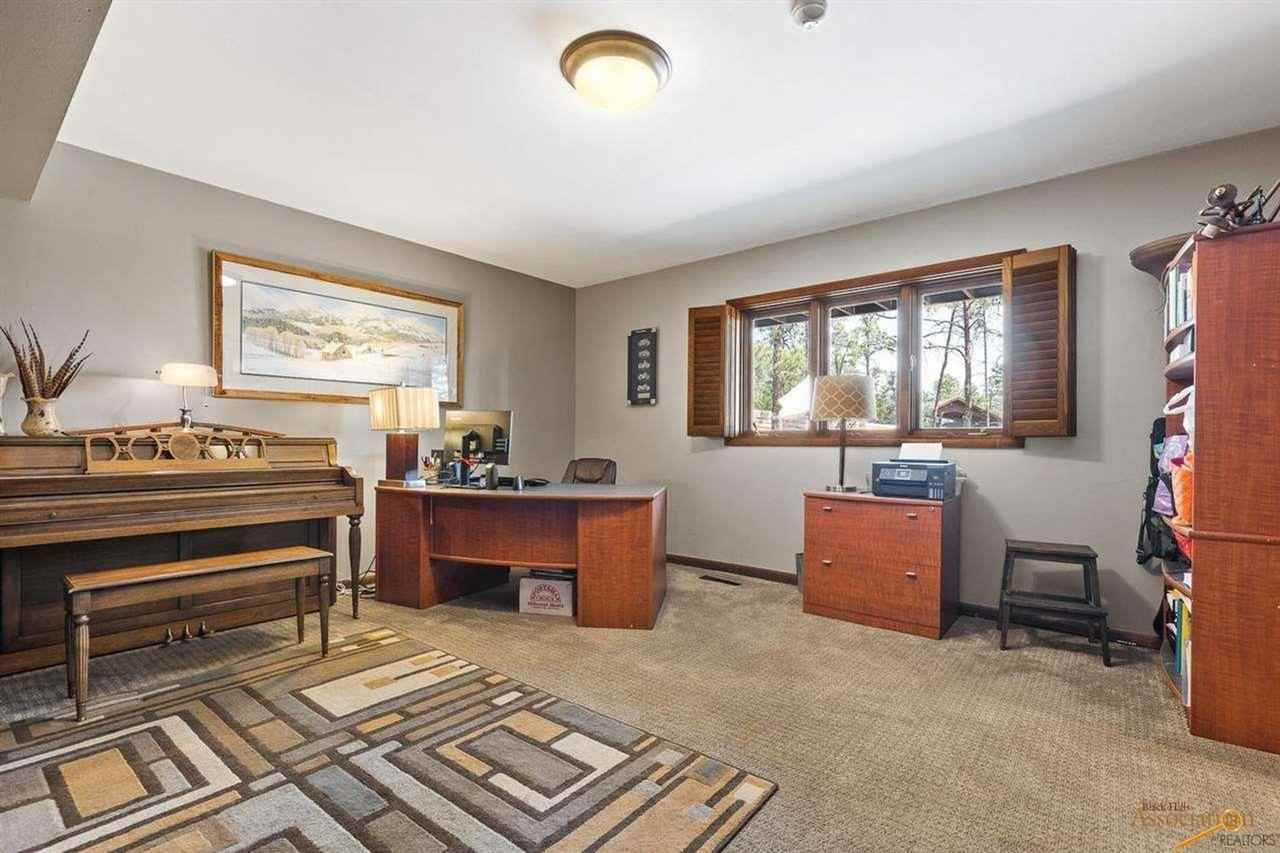 4811 Cliff Dr - Photo 6 of 16