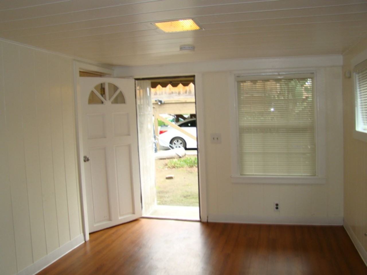 483 Page St - Photo 2 of 9