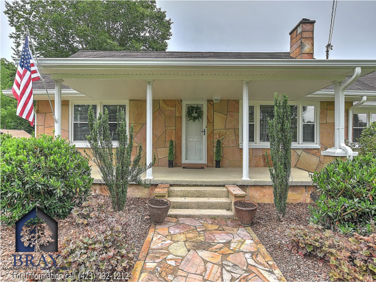 2833 W Walnut St - Photo 2 of 10