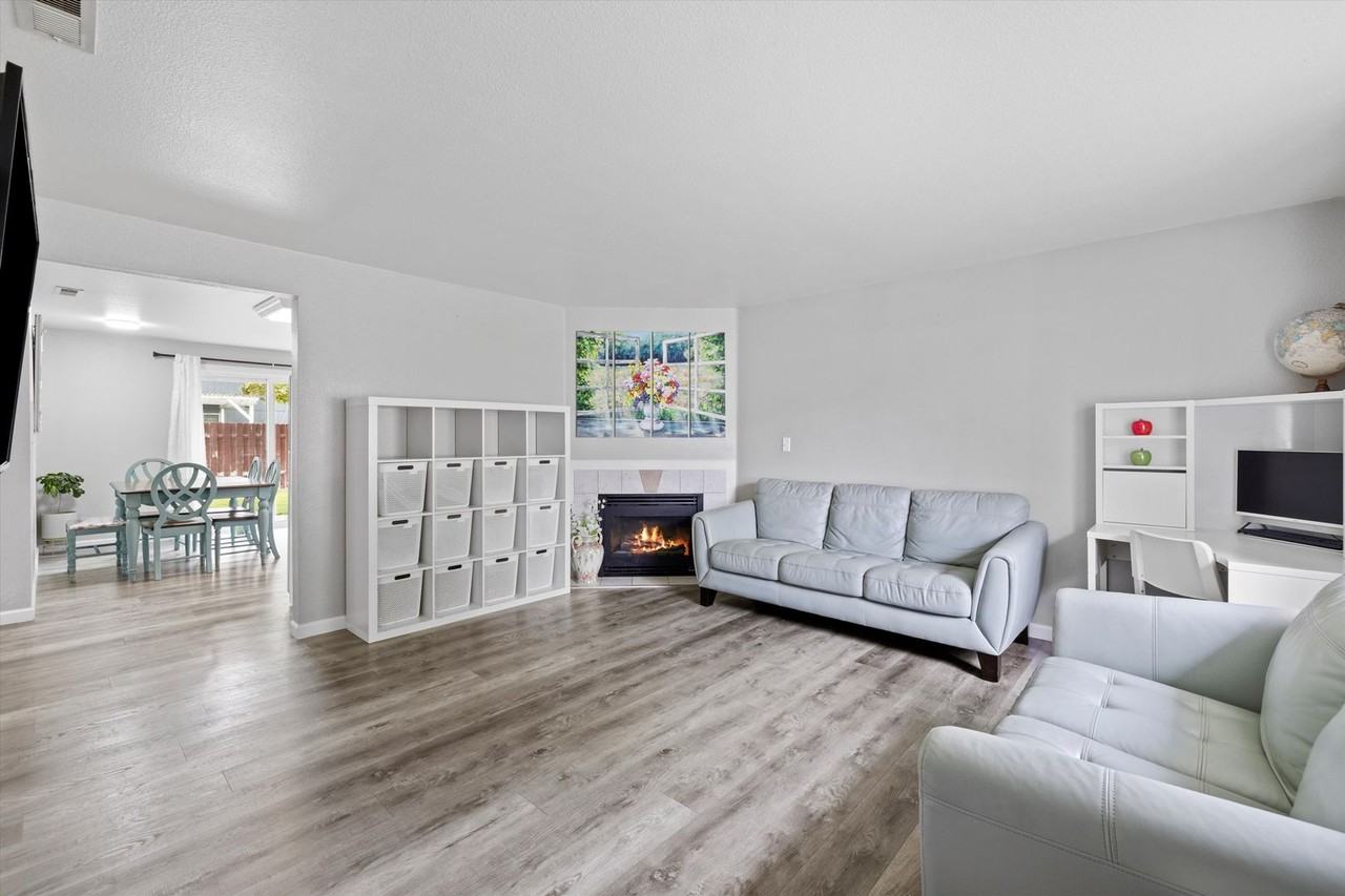 6320 Candlestick Dr - Photo 5 of 29