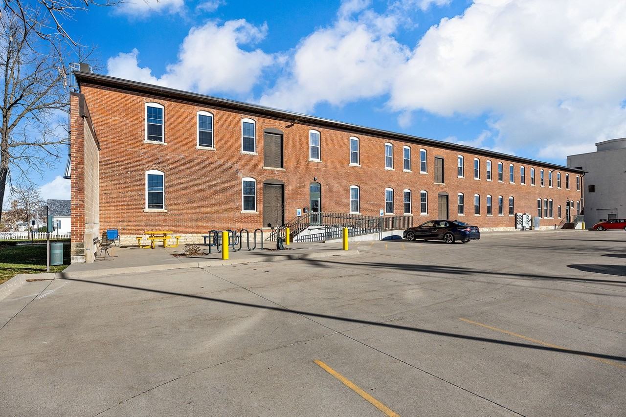 Ellis Urban Lofts - Photo 2 of 3