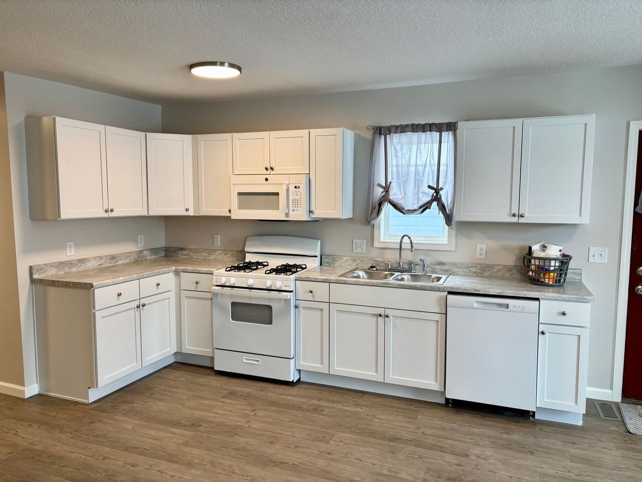 613 Dougherty St - Photo 2 of 11