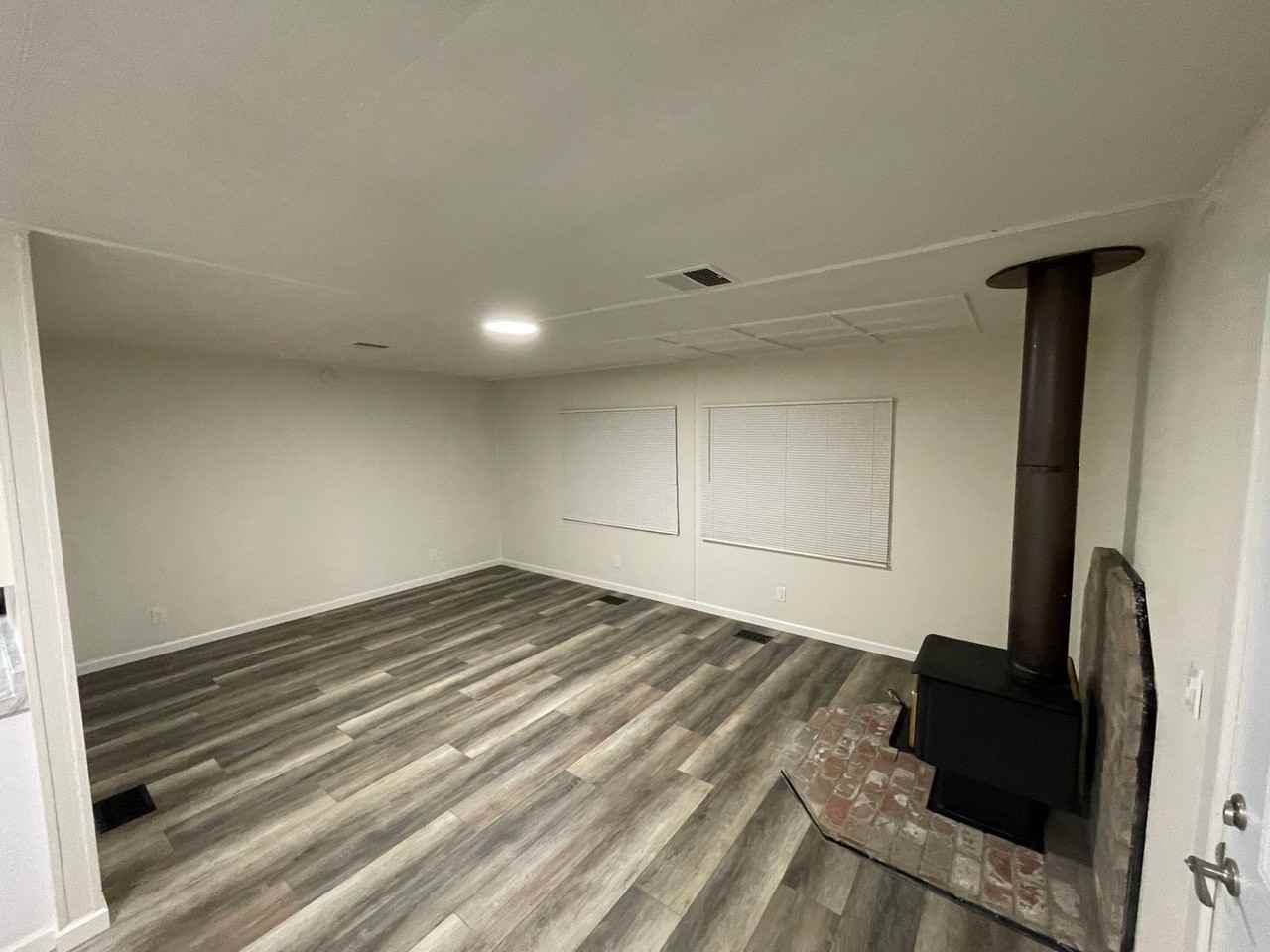 14839 Holmwood Dr - Photo 2 of 25