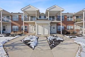 featured image of 5 Fall Wood Dr