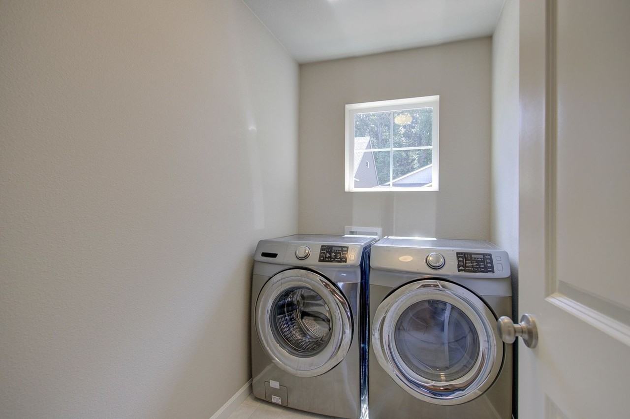17045 Nw Antonio St - Photo 7 of 35