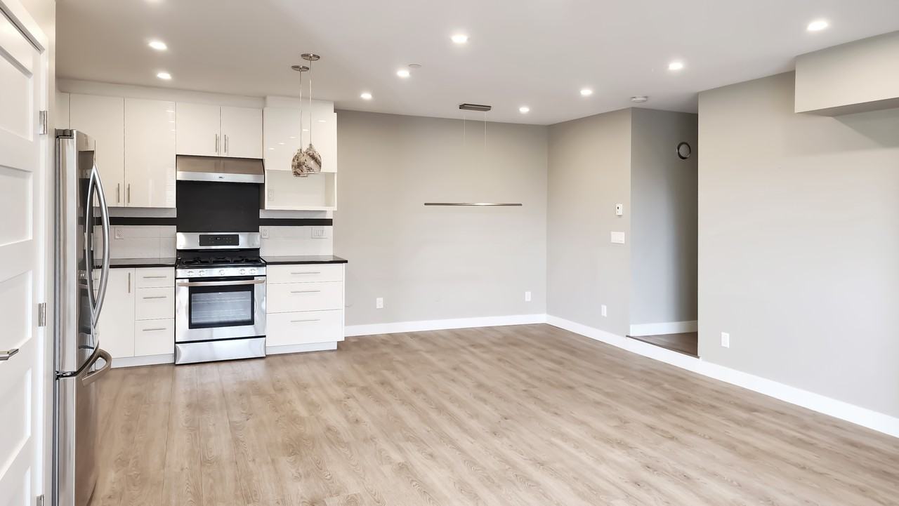 4960 Arbutus Street - Photo 3 of 8