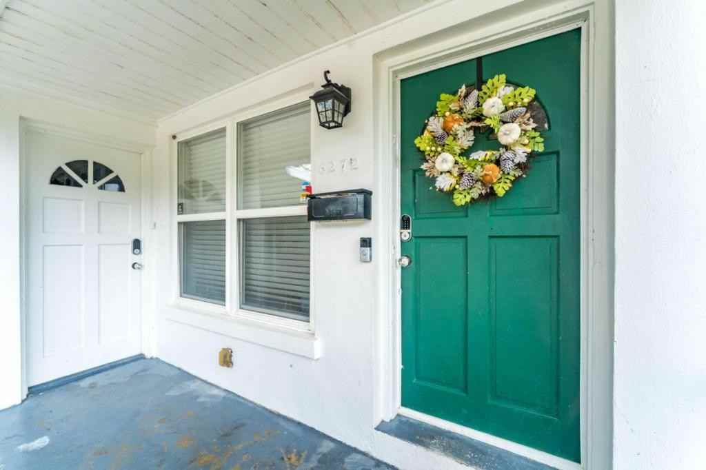 6272 Spring Forest Cir - Photo 3 of 34