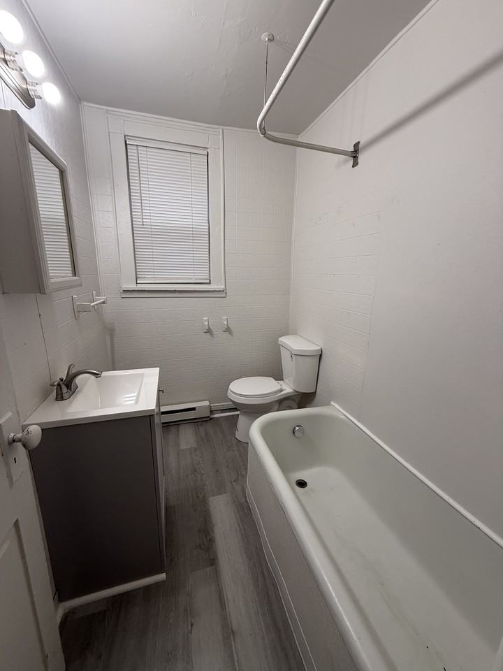 114 S Prince St #1 - Photo 7 of 20