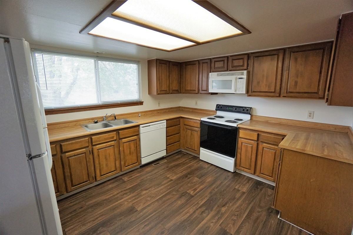 14892 E Adriatic Pl - Photo 2 of 10
