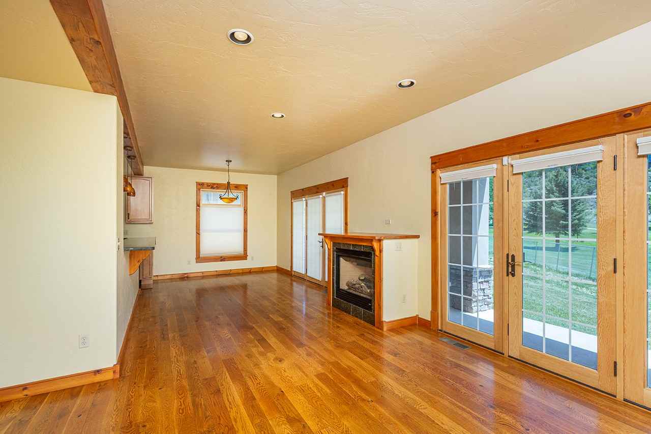 102 Via Tuscana - Photo 6 of 27