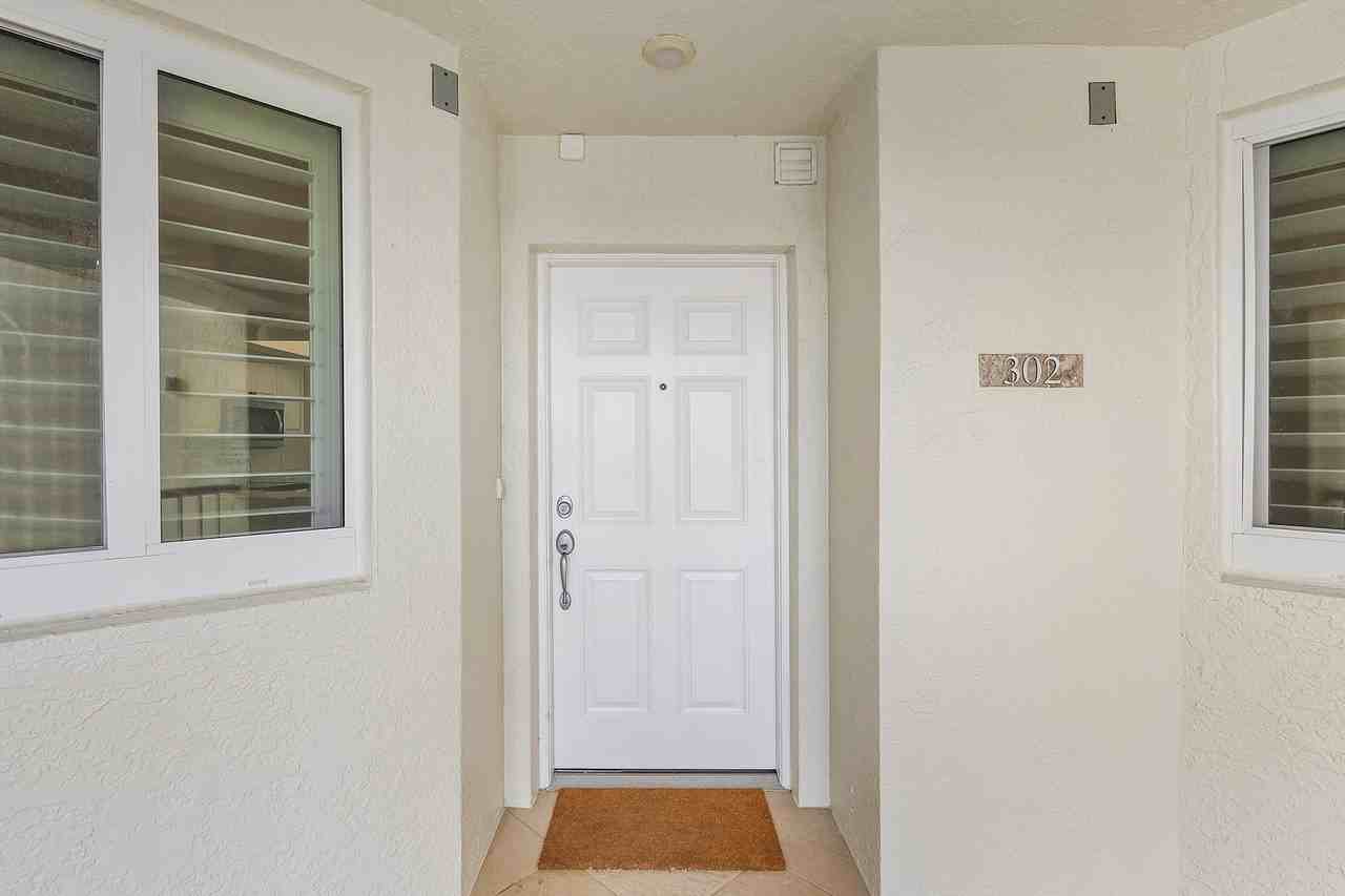 50 Seagate Dr #302B - Photo 4 of 26